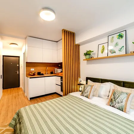 Apartment Flora - Nou, Aproape De Plaja, Retreat Pentru Cupluri, Complet Utilat
