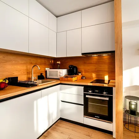 Flora - Nou, Aproape De Plaja, Retreat Pentru Cupluri, Complet Utilat Apartment