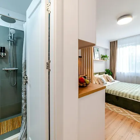 Flora - Nou, Aproape De Plaja, Retreat Pentru Cupluri, Complet Utilat Apartment